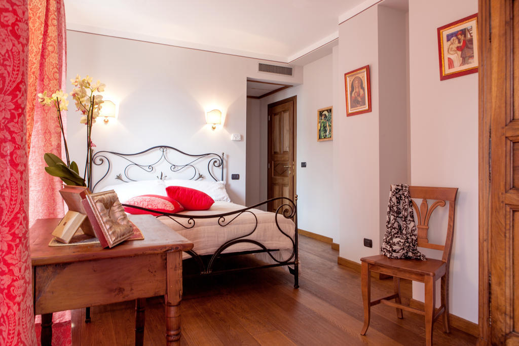 A' La Table Du Sommelier Chambres D Hotes & Restaurant Saint-Vincent Quarto foto